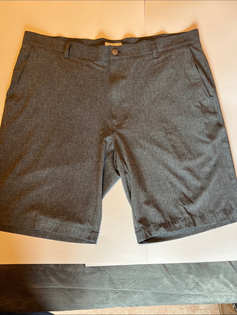 Peter Millar Gray Flat-Front Performance Shorts Size 38
